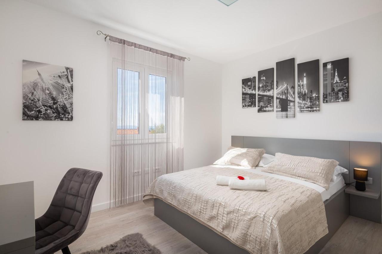 Mintos Luxury Resort Podstrana Bagian luar foto