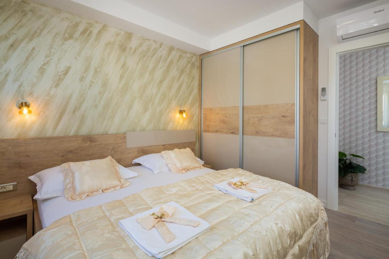 Mintos Luxury Resort Podstrana Bagian luar foto
